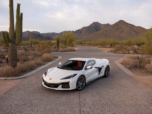 Used 2026 Chevrolet Corvette Z06 w/ Battery Protection Package RWD image 9