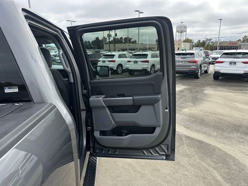 Used 2022 Ford F150 XLT w/ Equipment Group 302A High image 26