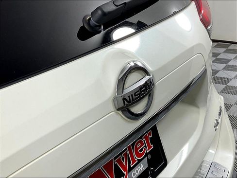 Used 2017 Nissan Rogue SL w/ SL Premium Package AWD/4WD image 24