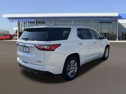 Used 2018 Chevrolet Traverse High Country AWD/4WD image 4