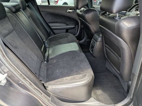 Used 2022 Dodge Charger R/T w/ Plus Group RWD image 17