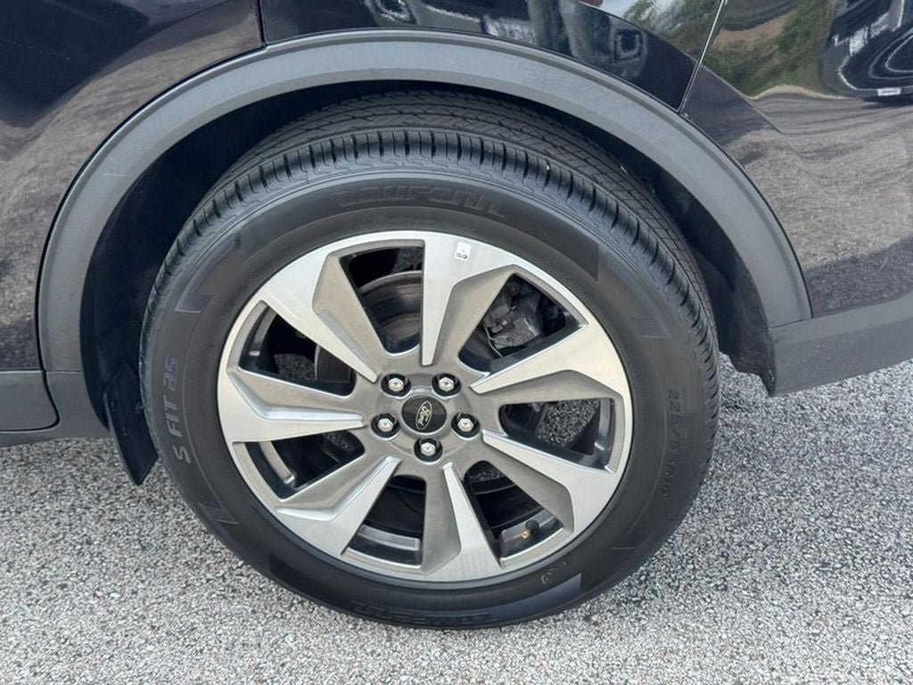Used 2025 Ford Escape Platinum AWD/4WD image 7