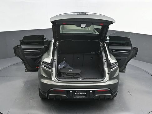 New 2026 Porsche Macan 4 Electric AWD/4WD image 45