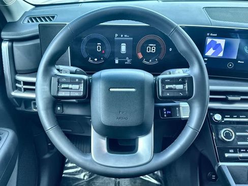 Used 2025 Hyundai Santa Fe SE FWD image 15