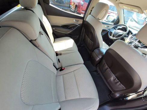 Used 2018 Hyundai Santa Fe Sport image 19