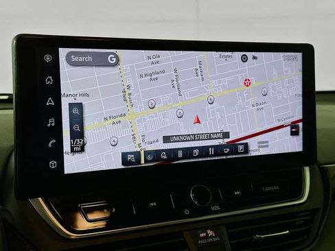 Used 2024 Nissan Altima 2.5 SR w/ SR Premium Package image 26