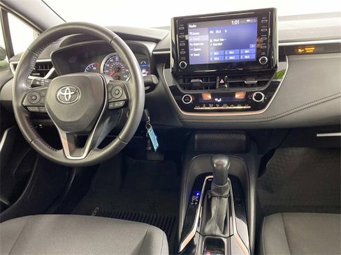 Used 2020 Toyota Corolla SE image 12
