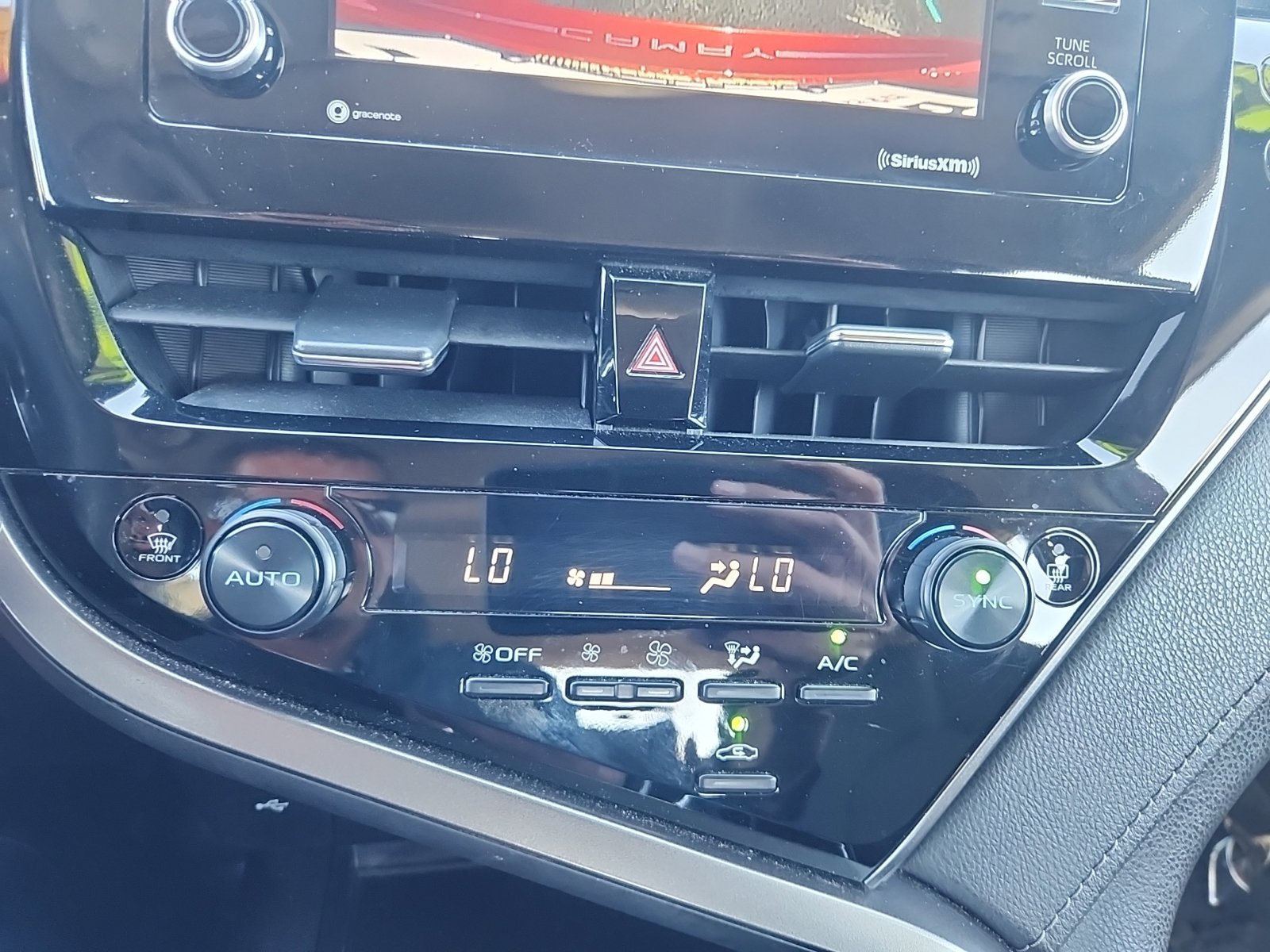 Used 2022 Toyota Camry LE FWD image 23