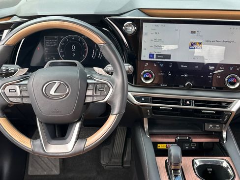 Used 2023 Lexus RX 350 Premium w/ Cold Area Package AWD/4WD image 34