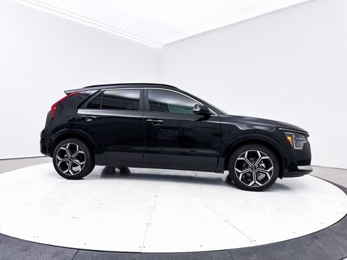 Certified 2024 Kia Niro SX Touring image 50
