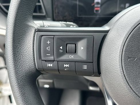 Used 2025 Nissan Kicks S FWD image 25