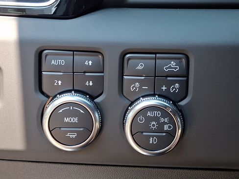 Used 2025 GMC Sierra 1500 Denali AWD/4WD image 26