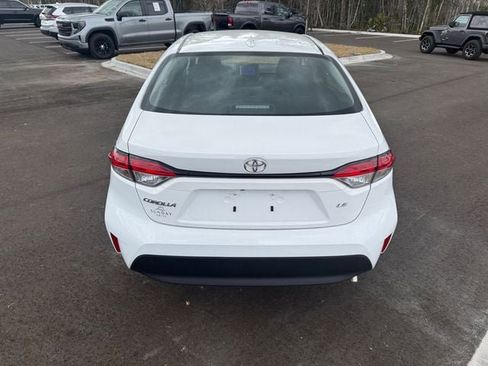 Used 2025 Toyota Corolla LE image 8