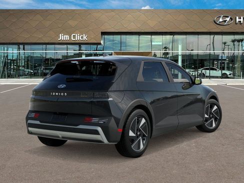 New 2025 Hyundai Ioniq 5 SE image 4