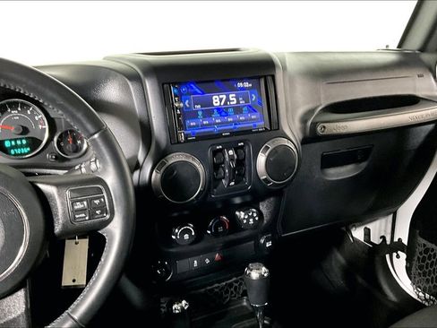 Used 2018 Jeep Wrangler Unlimited Sport S image 6