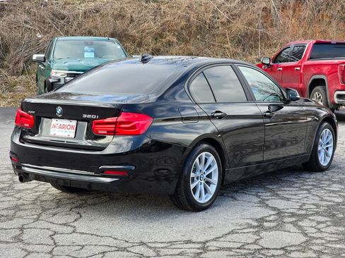 Used 2018 BMW 320i xDrive Sedan w/ Convenience Package image 19