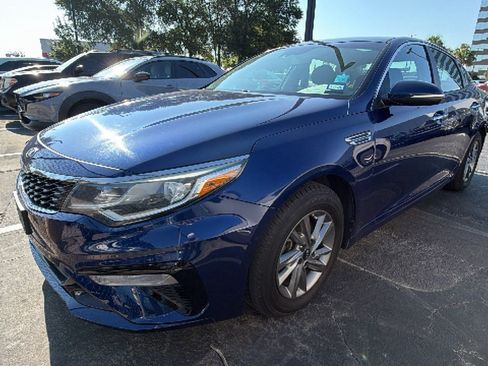 Used 2020 Kia Optima LX FWD image 28