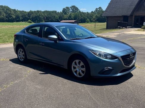 Used 2014 MAZDA MAZDA3 i Sport FWD image 2