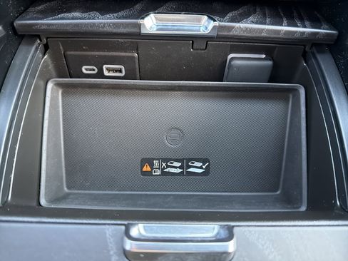 Certified 2024 GMC Yukon XL Denali w/ Denali Reserve Package image 25