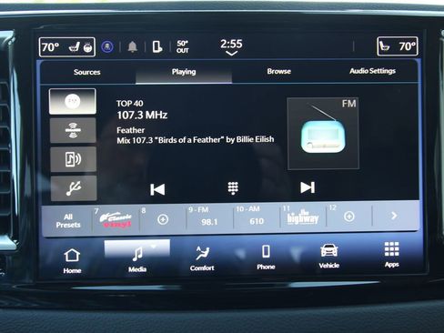 Used 2024 Chrysler Pacifica Touring-L FWD image 31