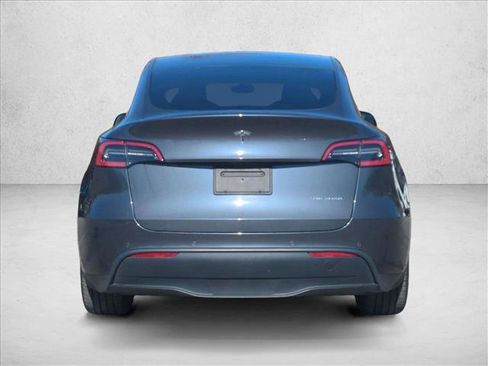 Used 2020 Tesla Model Y Long Range image 7