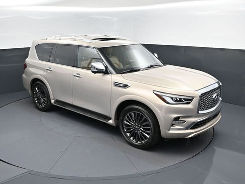 Used 2024 INFINITI QX80 Sensory w/ Cargo Package image 39