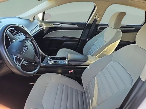 Used 2018 Ford Fusion S image 26