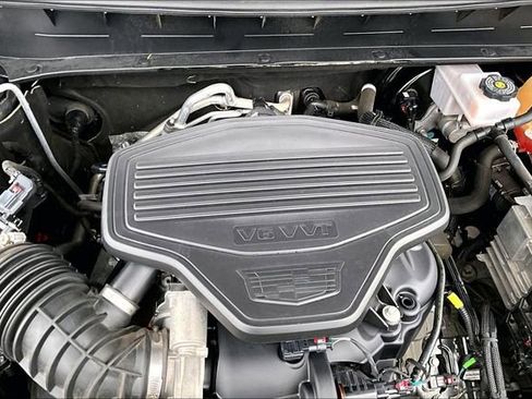Used 2022 Cadillac XT6 Premium Luxury w/ Technology Package FWD image 35