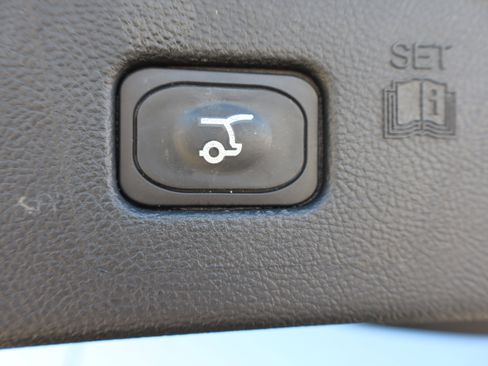 Used 2024 Ford Edge SEL w/ Convenience Package image 27