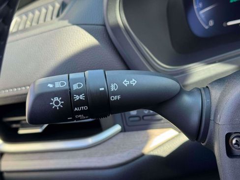 Used 2024 Toyota Grand Highlander AWD image 22