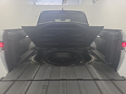 Used 2022 Rivian R1T Adventure AWD/4WD image 15