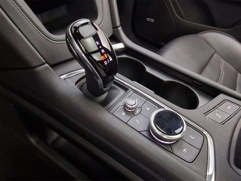 Used 2022 Cadillac XT6 Premium Luxury w/ Platinum Package image 24