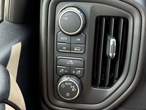 Used 2022 Chevrolet Silverado 1500 Custom AWD/4WD image 33