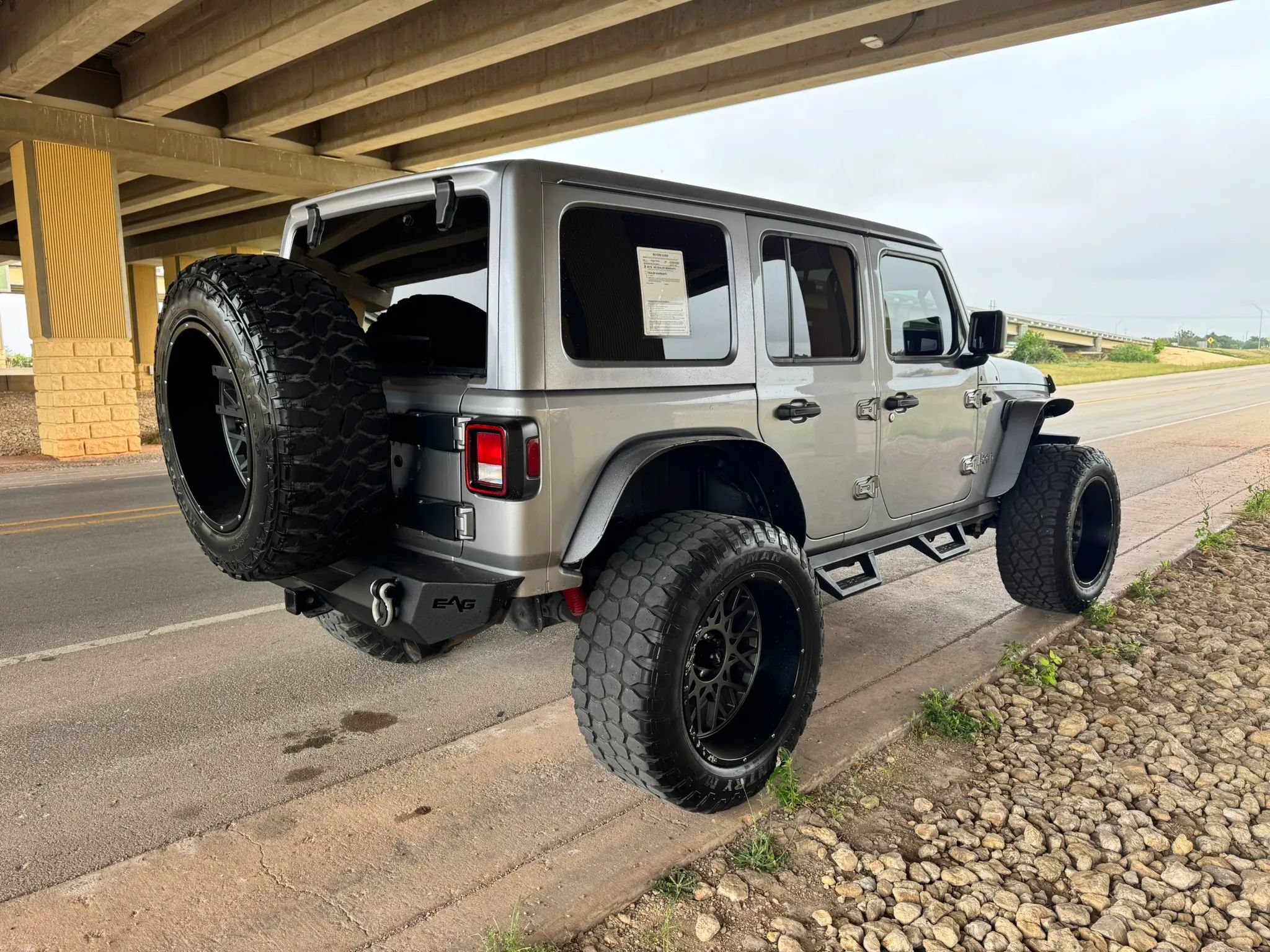 Used 2018 Jeep Wrangler Unlimited Sport S AWD/4WD image 3