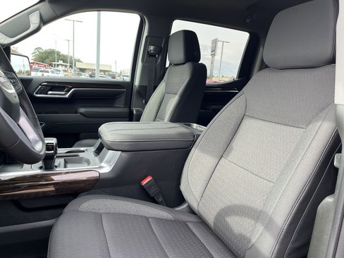 New 2026 GMC Sierra 1500 Elevation image 9