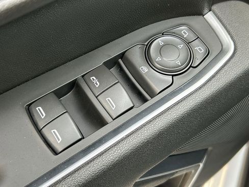 Used 2025 GMC Sierra 1500 SLE image 23