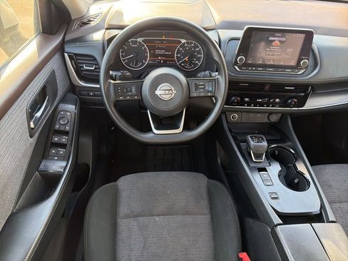 Used 2022 Nissan Rogue SV image 21
