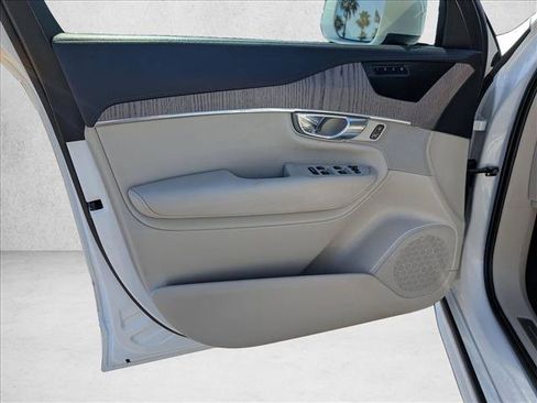 Used 2021 Volvo XC90 T8 Inscription w/ Advanced Package AWD/4WD image 11