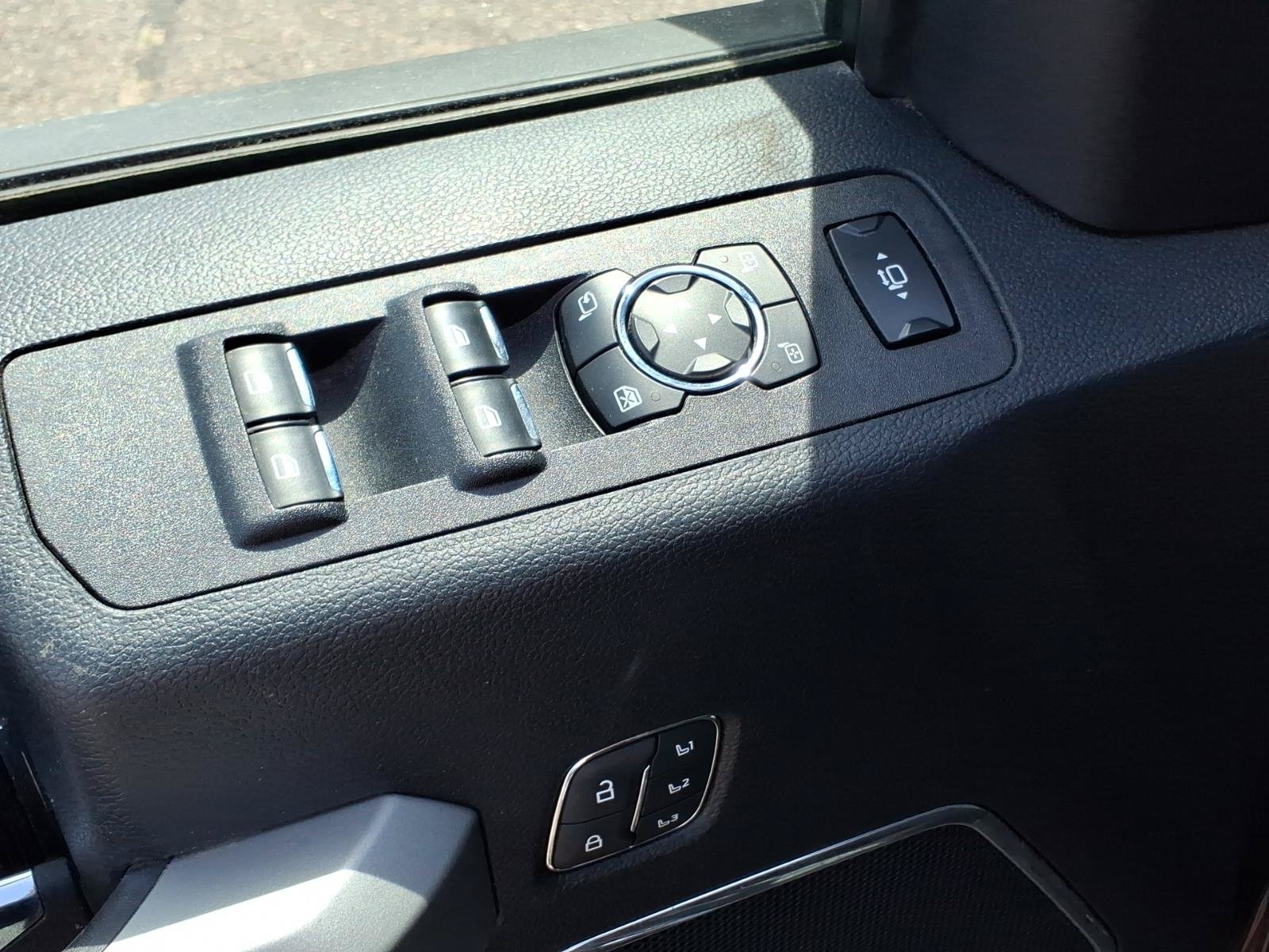 Used 2021 Ford F350 Lariat AWD/4WD image 16