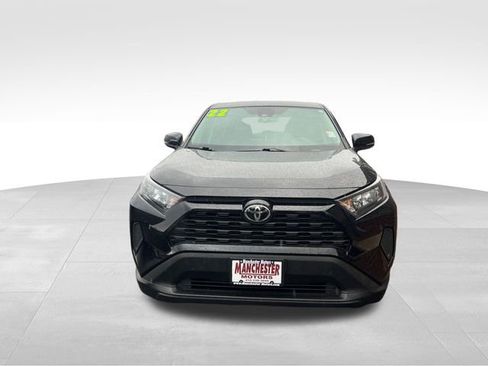 Used 2022 Toyota RAV4 LE image 2