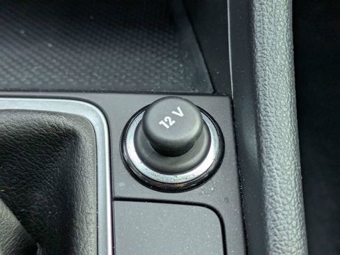 Certified 2025 Volkswagen Jetta Sport image 27