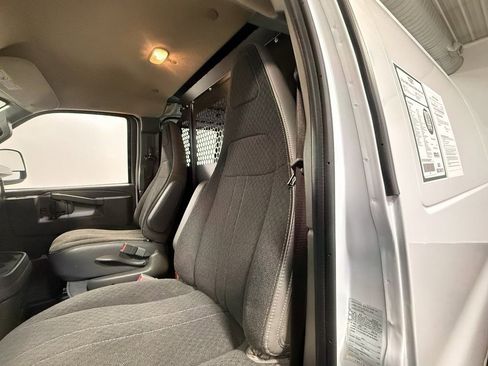 Used 2024 GMC Savana 2500 w/ Driver Convenience Package image 56