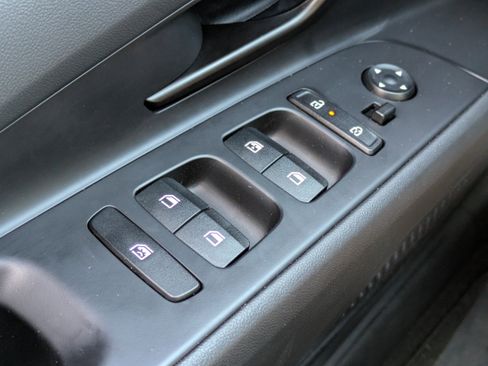 Used 2025 Hyundai Elantra Sport image 21