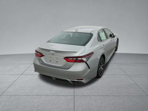Used 2023 Toyota Camry SE FWD image 10