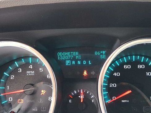 Used 2010 Chevrolet Traverse LT w/ Personal Connectivity Package FWD image 19