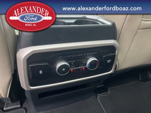 Used 2024 Ford Expedition Limited image 25