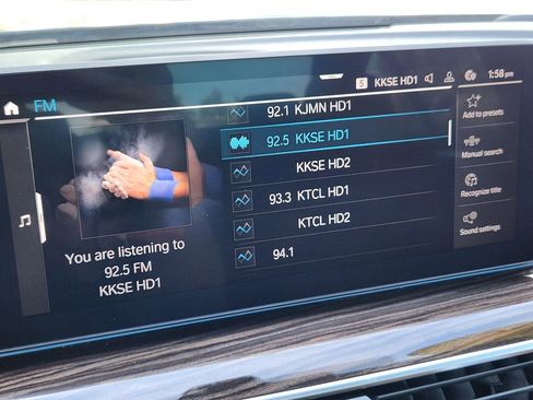 Used 2022 BMW 530e xDrive w/ M Sport Package image 26