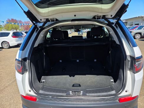 Used 2020 Land Rover Discovery Sport image 21