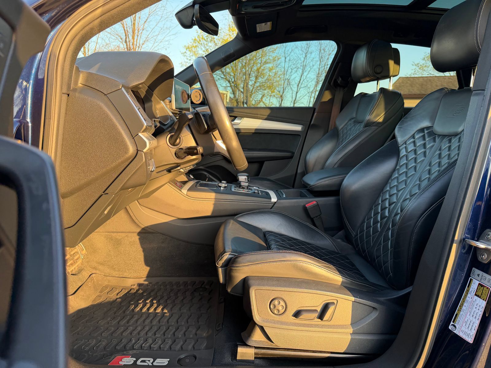 Used 2018 Audi SQ5 Premium Plus w/ Navigation Package AWD/4WD image 10