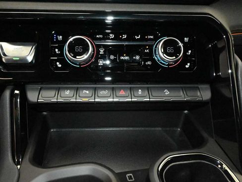 New 2026 GMC Sierra 2500 AT4 w/ AT4 Premium Plus Package AWD/4WD image 18